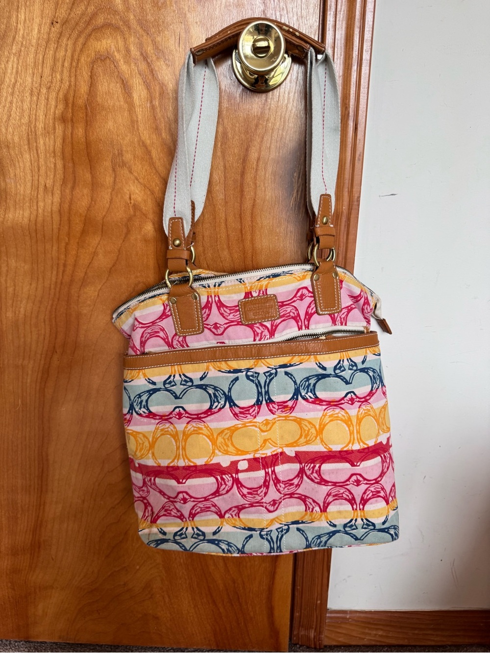 Canvas vintage Coach Shoulder Bag in Pink, Yellow & Blue